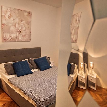Apartment Pape Спліт Екстер'єр фото